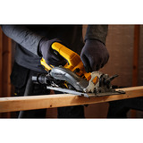 Stanley Akku-Handkreissaege (SFMCS551M1T-QW), 18Volt, Handkreissäge schwarz/gelb, Li-Ion-Akku 4,0Ah, Pro-Stack Koffer