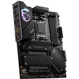 MSI MPG X670E CARBON WIFI, Mainboard schwarz