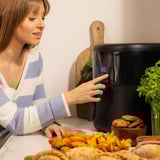 Cecotec Heißluftfritteuse Cecofry Bombastik 6000 Full schwarz, 1.700 Watt, Korb 6 Liter, mit Silikon-Zubehörpaket