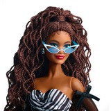 Mattel Barbie Signature Sammelpuppe zum 65. Jubiläum mit braunen Haaren und schwarz-weißer Robe 