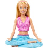 Mattel Barbie Made to Move mit pinkem Sportoberteil und blauer Yogahose, Puppe 