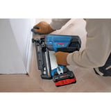 Bosch Professional Akku-Holznagler GNH 18V-64-3 Professional solo, 18Volt blau/schwarz, ohne Akku und Ladegerät