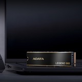 ADATA LEGEND 960 4 TB, SSD dunkelgrau/gold, PCIe 4.0 x4, NVMe 1.4, M.2 2280