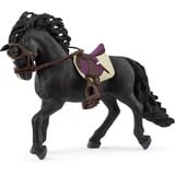 Schleich Horse Club Pura Raza Espanola Hengst mit Sattel und Zaumzeug, Spielfigur braun