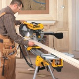 DEWALT Paneelsäge DWS 780, Kapp- und Gehrungssäge gelb, 1.675 Watt