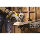 Stanley Akku-Handkreissäge (SFMCS550B-XJ), 18Volt schwarz/gelb, ohne Akku und Ladegerät
