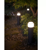 Philips HUE White & Color Ambiance Sockelleuchte Calla für den Außenbereich, LED-Leuchte schwarz