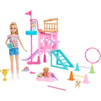 Mattel Barbie Family & Friends Stacie's Puppy Playground Spielset, Puppe 